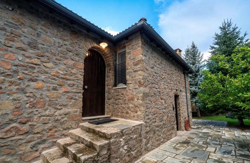 Karpenisi House | Sapin blue - Mountain Stone Chalet in Karpenisi