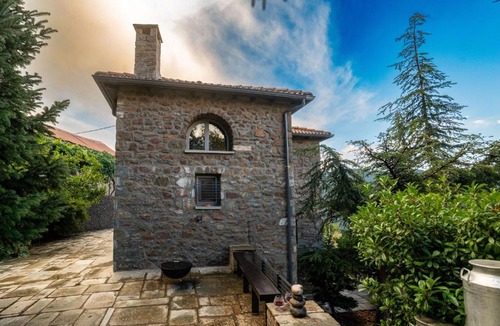 Karpenisi House | Sapin blue - Mountain Stone Chalet in Karpenisi