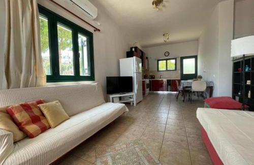 Milos House | Sapphire View - ONLY 4 meters away from the sea