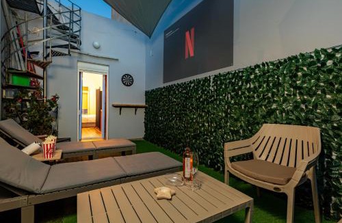 Koum Kapi Villa | Sea & City - Luxury Seaside Maisonette with Private Rooftop Cinema - 50m from Beach & 300 m from Old Town
