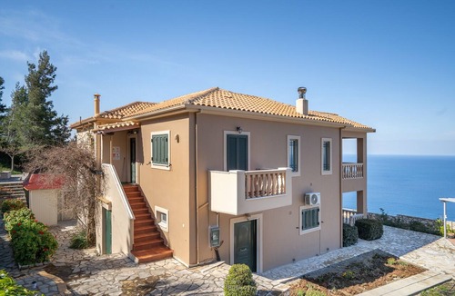 Evgiros Villa | Sea View 1 Country House with Sea View, Wi-Fi, and Air Conditioning