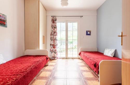 Kiveri Apartment | Sea view maisonette near Nafplio!1' drive to beach