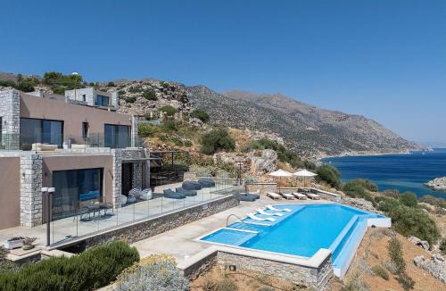 Vizari Villa | Seafront elegant villas, with infinity pools & devine views!