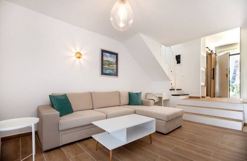 Pefkochori Apartment | Seascape Agistri Apartment by RentalsPro - Pefkochori Halkidiki