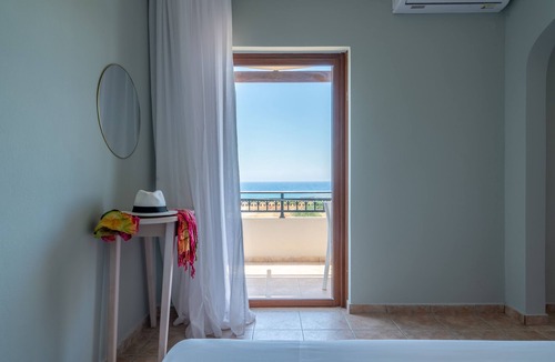 Gialos Hotel | Serenity Hideaway