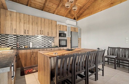 Lepreo House | Sia House Country Home with Sea View, Wi-Fi, and Air Conditioning