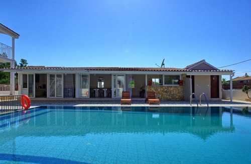 Sidari Villa | Sidari Beach Villa - Holiday Villa Rental with private swimming pool on Corfu Island, Greece