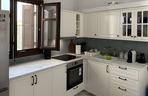 Skyros Town House | SimpleGreece Skyros Traditional Holiday Home with Balcony, Wi-Fi & Air Conditioning
