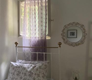 Sinarades House | Siora Nina charming stone house near Agios Gordios