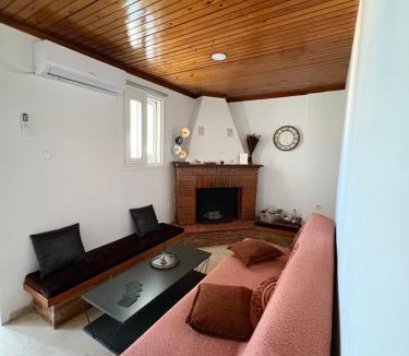 Korinthos Apartment | Sisyphys Kingdom