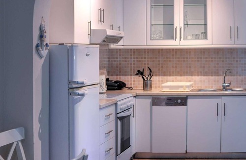 Longos Villa | Situated just a few steps behind Levrecchio Beach