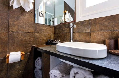 Santorini Villa | Slow-living in a spacious, lovely Villa & in walking distance from the beach