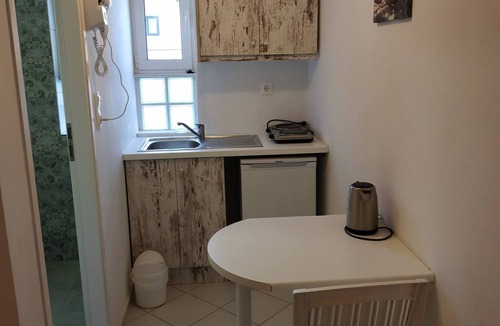 Agia Pelagia Apartment | Small Apartment For 3 Pers 70meters From The Beach