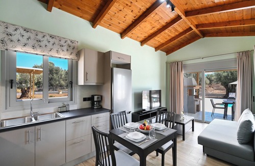 Lefkada Town Villa | Small Halipoma Odysseas into Lefkada town & close to Ai Giannis beach