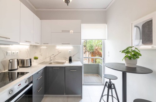 Agia Paraskevi Apartment | Smart Chic 1BR Apartment in Agia Paraskevi