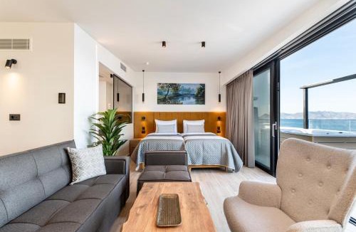 Kos Town Apartment | SoleLuna 2-On the Beach-Hot Tub-Smart Home