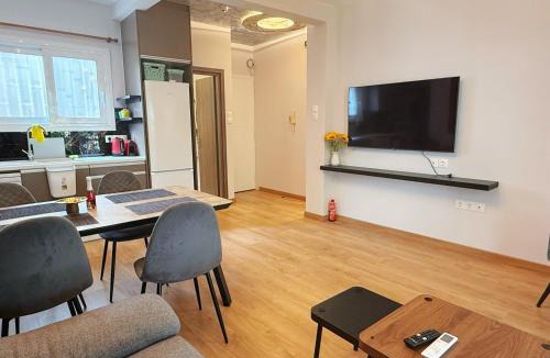 Palaio Faliro Apartment | Solvy Poseidonos Beachfront Suite-Direct to Airport & City Center & Piraeus Port