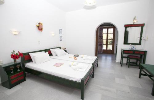 Agia Anna Apartment | Something Else