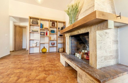 Pigadhakia Villa | Sophisticated Villa with A/C, Extensive Gardens, Private Pool, Close to Beautiful Sandy Beaches