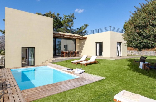 Pefkos House | South Key Villa with swimming pool