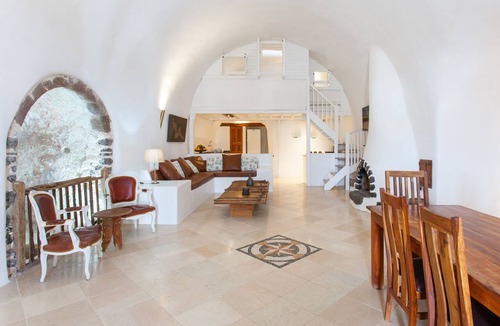 Megalochori Villa | Spacious Luxury Private Villa - Heated Pool - Ocean Views
