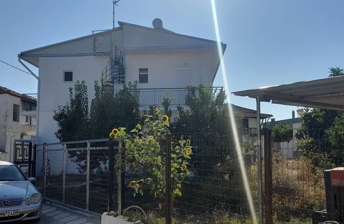 Mikromani Apartment | Spacious Room with Sofa Bed Near Kalamata Airport, Messinia