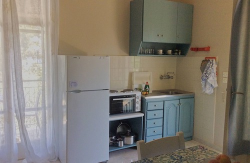 Leivathos Apartment | Spartia Kefalonia studios: fruit garden,top floor- feel fresh taste of Greece!
