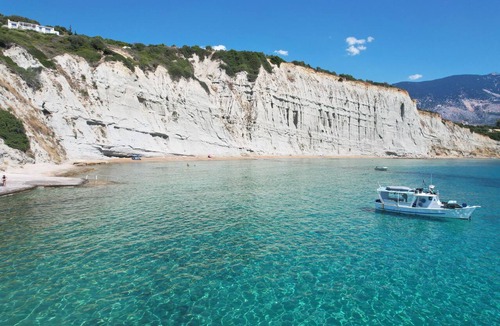 Leivathos Villa | Special villa with beautiful views, pool and tennis court