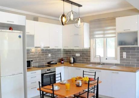 Geni Apartment | Spiros House and Studios