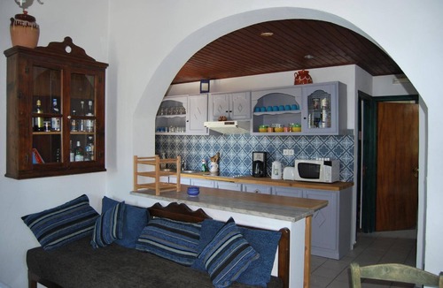 Limnos House | Spiti Limnos, quietly situated in an orange grove