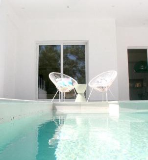 Nikiana Apartment | Splash Suites with Private Pools