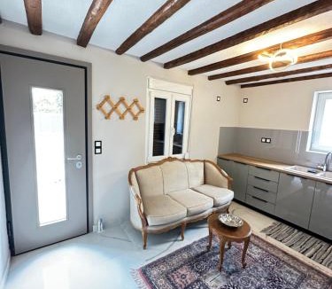 Eleonas House | Steven Eleonas apartments