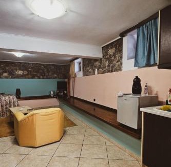 Khalkis Apartment | Stone cottage
