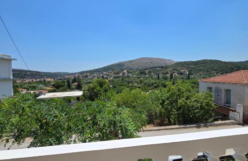 Kardamyla House | Stone House with Panoramic Views in Marmaro
