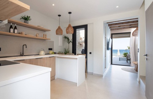Psakoudia House | Strovilla Gaia 3 Luxury Private Beachfront Villas