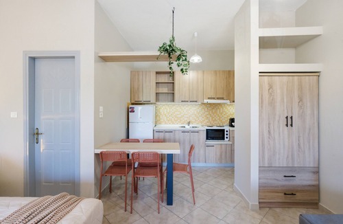 Sivota Apartment | Studio Apartment '3' with Mountain View, Wi-Fi and Air Conditioning