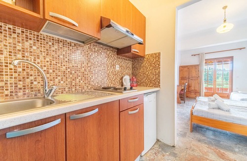 Lakones Apartment | Studio Apartment "Arianna Studio Ground Floor 8" with Sea View, Shared Pool & Wi-Fi