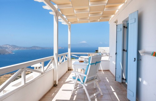 Plaka Apartment | Studio Apartment 'Betty Superior with Panoramic View 1' with Sea View, Wi-Fi and Air Conditioning