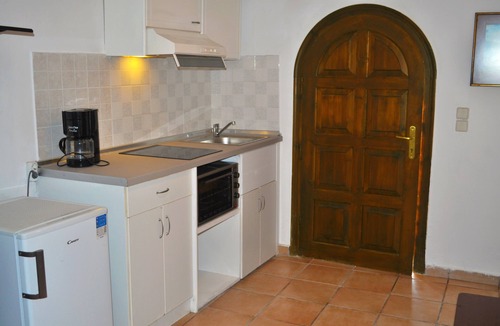 Agios Gordios Apartment | Studio Apartments Maria with Pool - Agios Gordios Beach