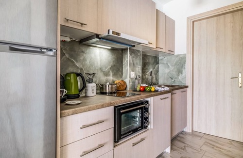 Nikiana Apartment | Studio Apartment 'Oceanida Penelope Lyxury Suite' with Sea View, Wi-Fi and Air Conditioning