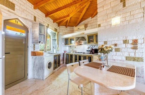 Gaios Apartment | Studio Apartment 'Paco's Resort Luxury Villa 17' with Sea View, Wi-Fi and Air Conditioning