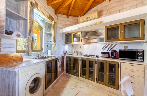 Gaios Apartment | Studio Apartment 'Paco's Resort Luxury Villa 17' with Sea View, Wi-Fi and Air Conditioning