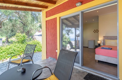 Sinarades Apartment | Studio Apartment 'With Sea View 1' with Sea View, Wi-Fi and Air Conditioning