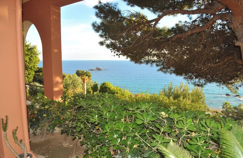 Parelia Apartment | Studio Apartments With sea View and Pool - Pelekas Beach Corfu