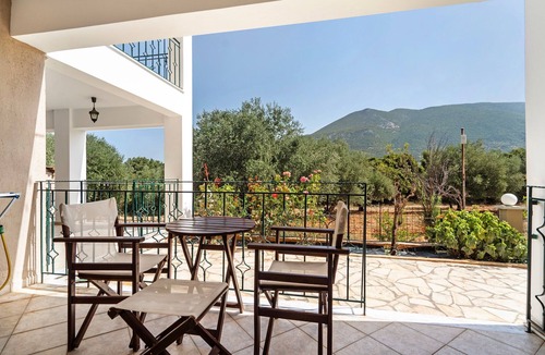 Sami Apartment | Studio "Daratos 5" with Shared Garden & Wi-Fi