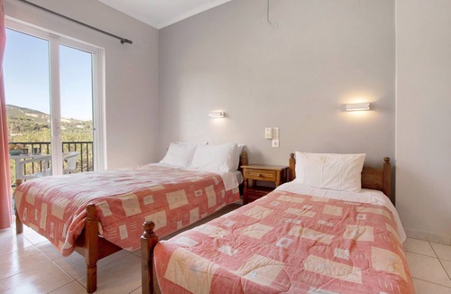 Limni Keri Apartment | Studio "Dolphin Studio Sea View 10" with Private Balcony, Shared Garden & Wi-Fi