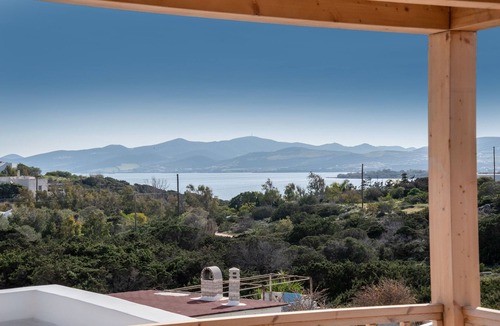 Nea Cryssi Akti Apartment | Studio 'Emily' with Sea View, Wi-Fi, and Air Conditioning