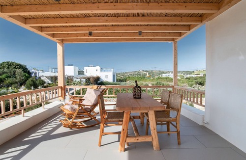 Nea Cryssi Akti Apartment | Studio 'Emily' with Sea View, Wi-Fi, and Air Conditioning