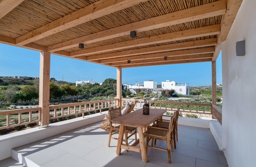 Nea Cryssi Akti Apartment | Studio 'Emily' with Sea View, Wi-Fi, and Air Conditioning