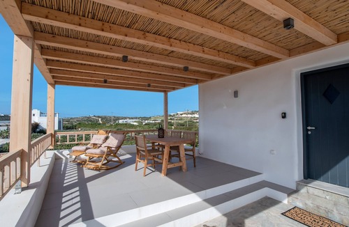 Nea Cryssi Akti Apartment | Studio 'Emily' with Sea View, Wi-Fi, and Air Conditioning